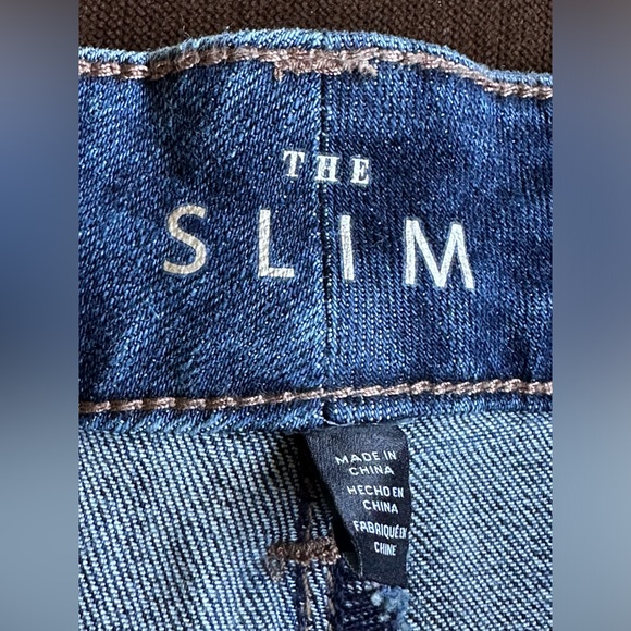 WHBM Blue Slim Straight Mid Waist Jeans Beaded Embroidered Floral Print Sz 8P - Picture 8 of 12